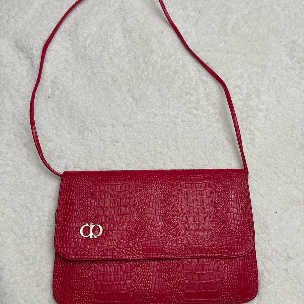 Faux Red Patent Alligator Purse 80s Shiny Red Faux
